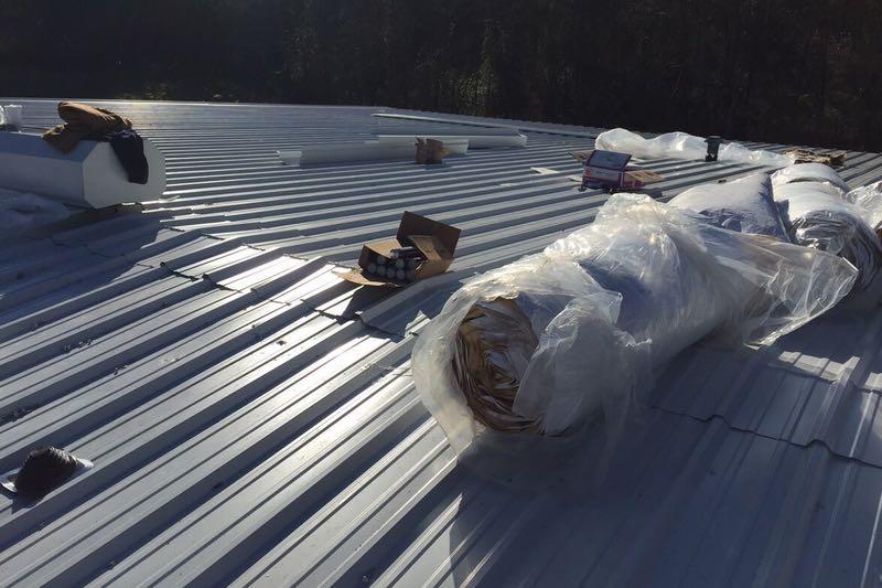 Metal roofing contractor, Industrial roofer