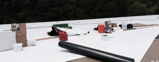 How to Choose the Right Commercial Roofing Company