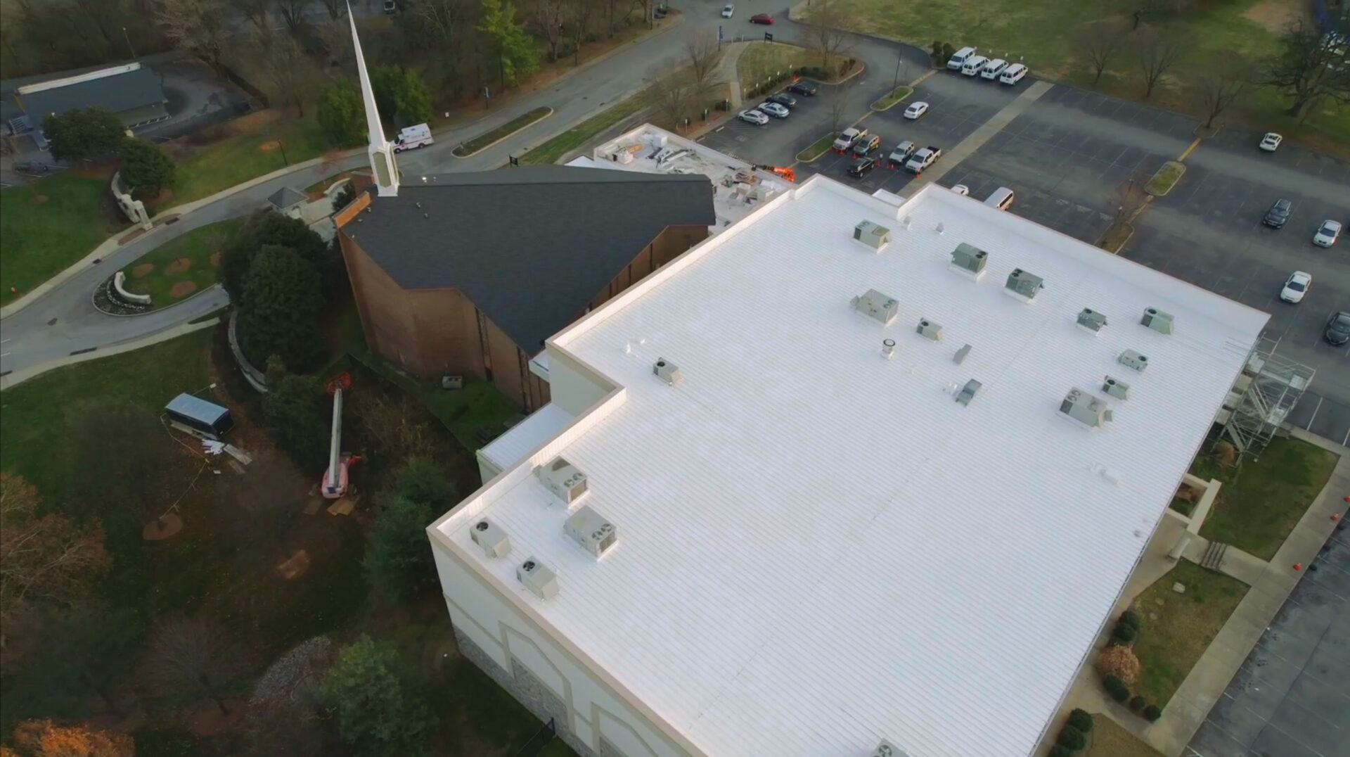 Commercial flat roof done by MidSouth Construction